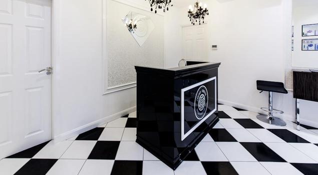 Aranżacja wnętrza sklepu w stylu glamour. Polski design zachwyca w Szkocji